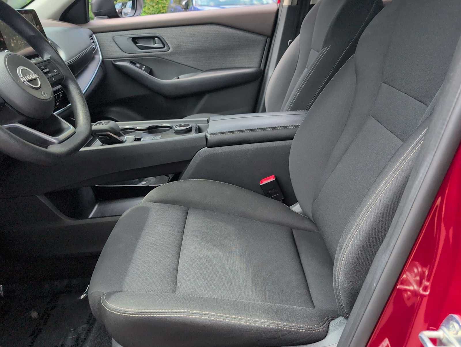 Used 2023 Nissan Rogue S AWD/4WD image 16