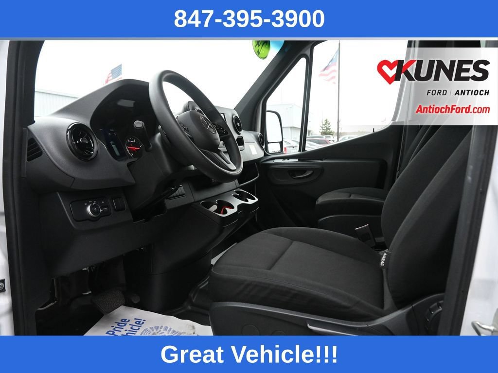Used 2024 Mercedes-Benz Sprinter 2500 image 10