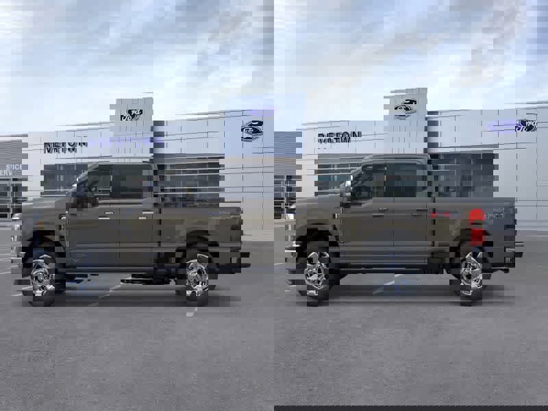 New 2026 Ford F250 4x4 Crew Cab Super Duty image 3