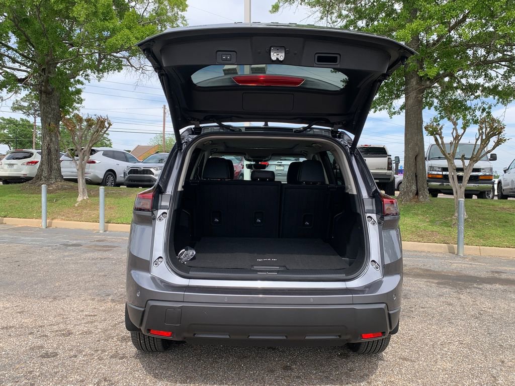 New 2026 Nissan Rogue SV FWD image 5