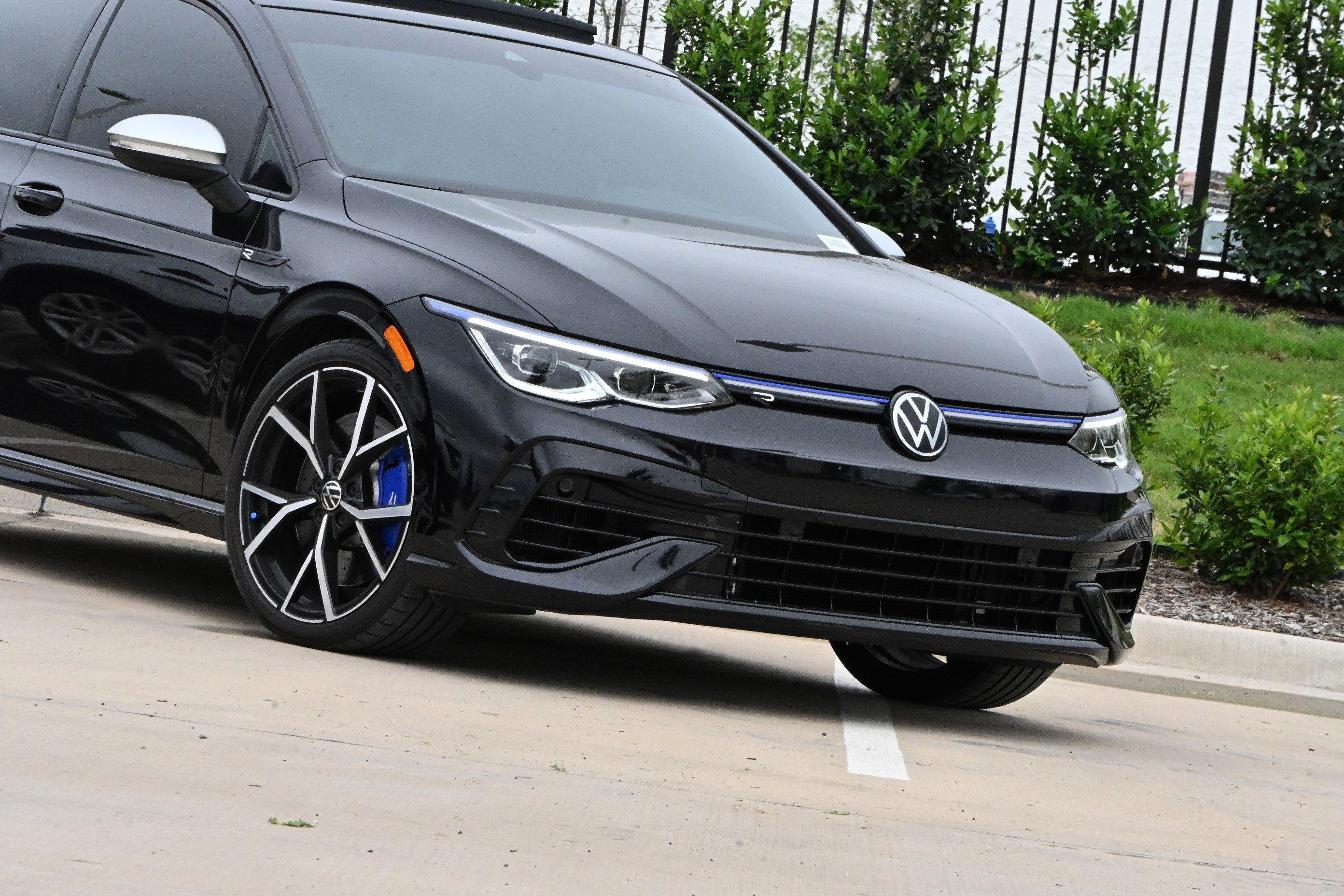 Used 2024 Volkswagen Golf R AWD/4WD image 5