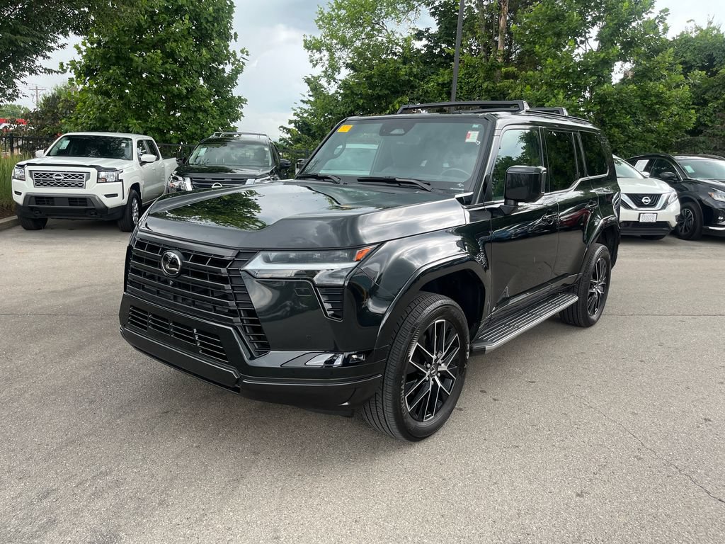 Used 2024 Lexus GX 550 w/ Accessory Package (2T) AWD/4WD image 3