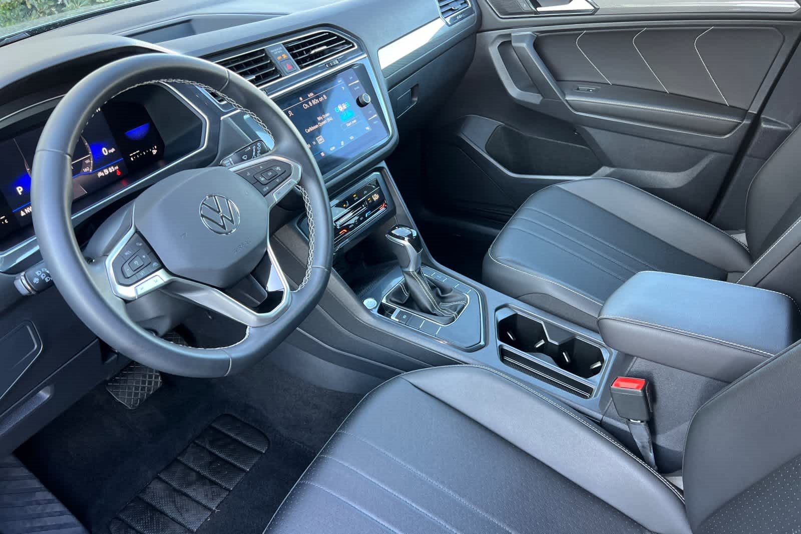 Used 2022 Volkswagen Tiguan SE image 12