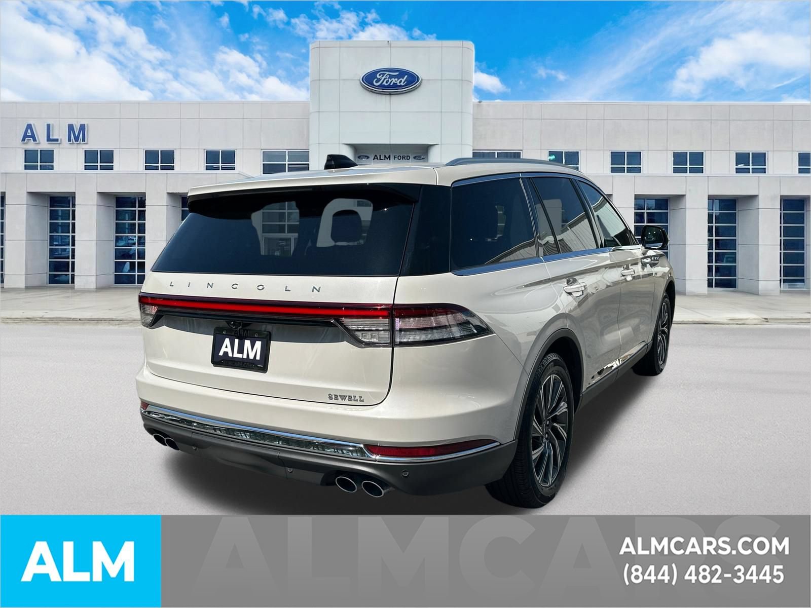 Used 2025 Lincoln Aviator 2WD image 5