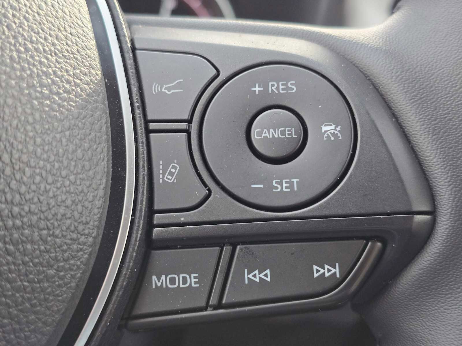 Certified 2025 Toyota RAV4 XLE Premium image 33