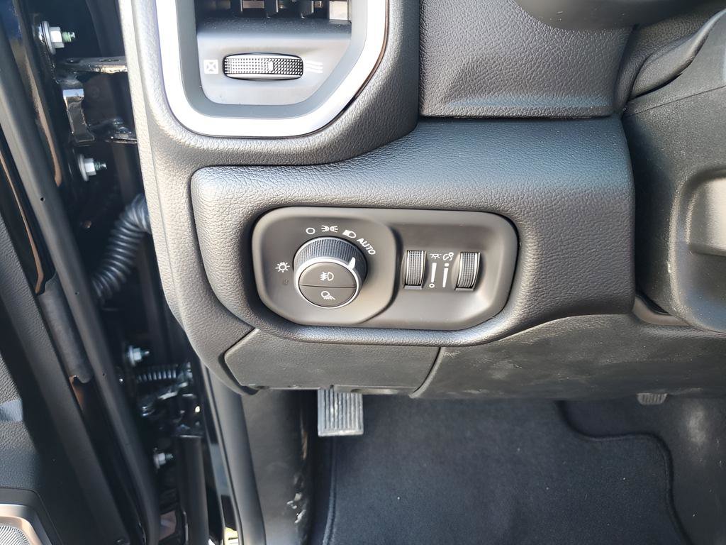 New 2026 RAM 3500 Laramie image 32