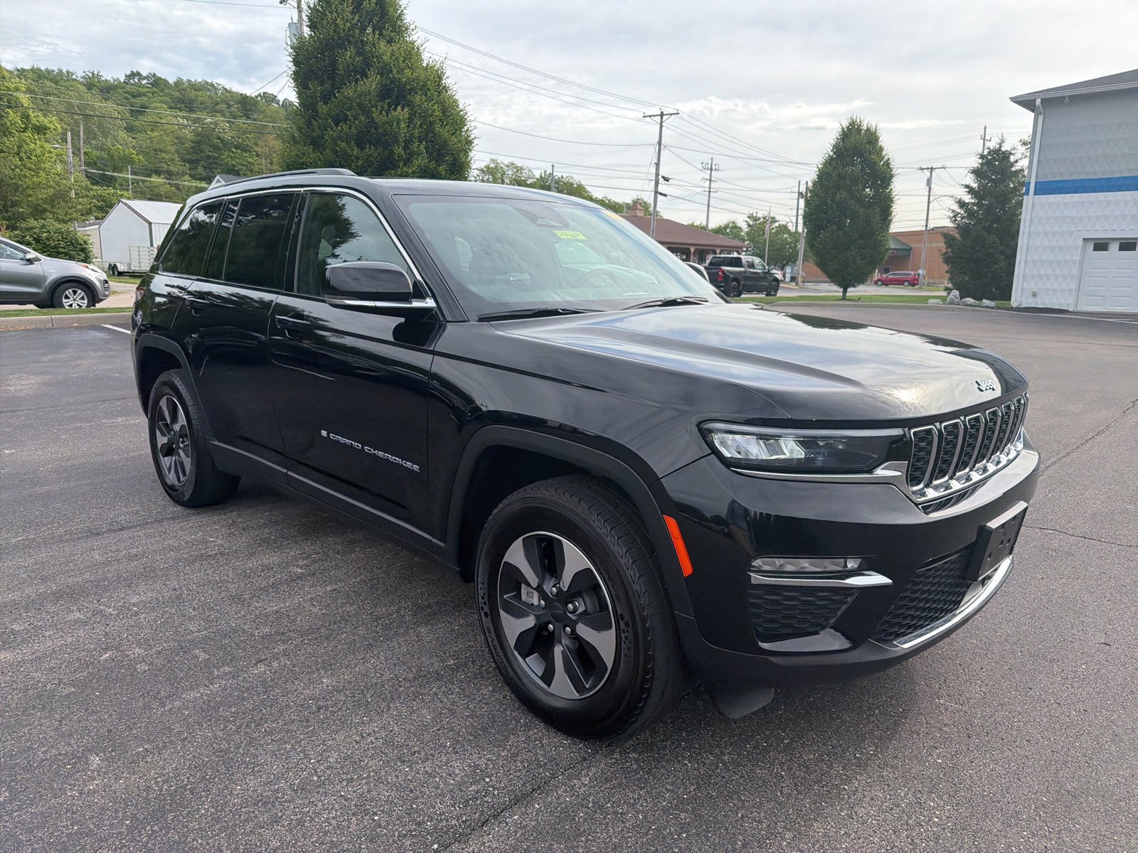 Used 2024 Jeep Grand Cherokee Limited 4xe AWD/4WD image 3