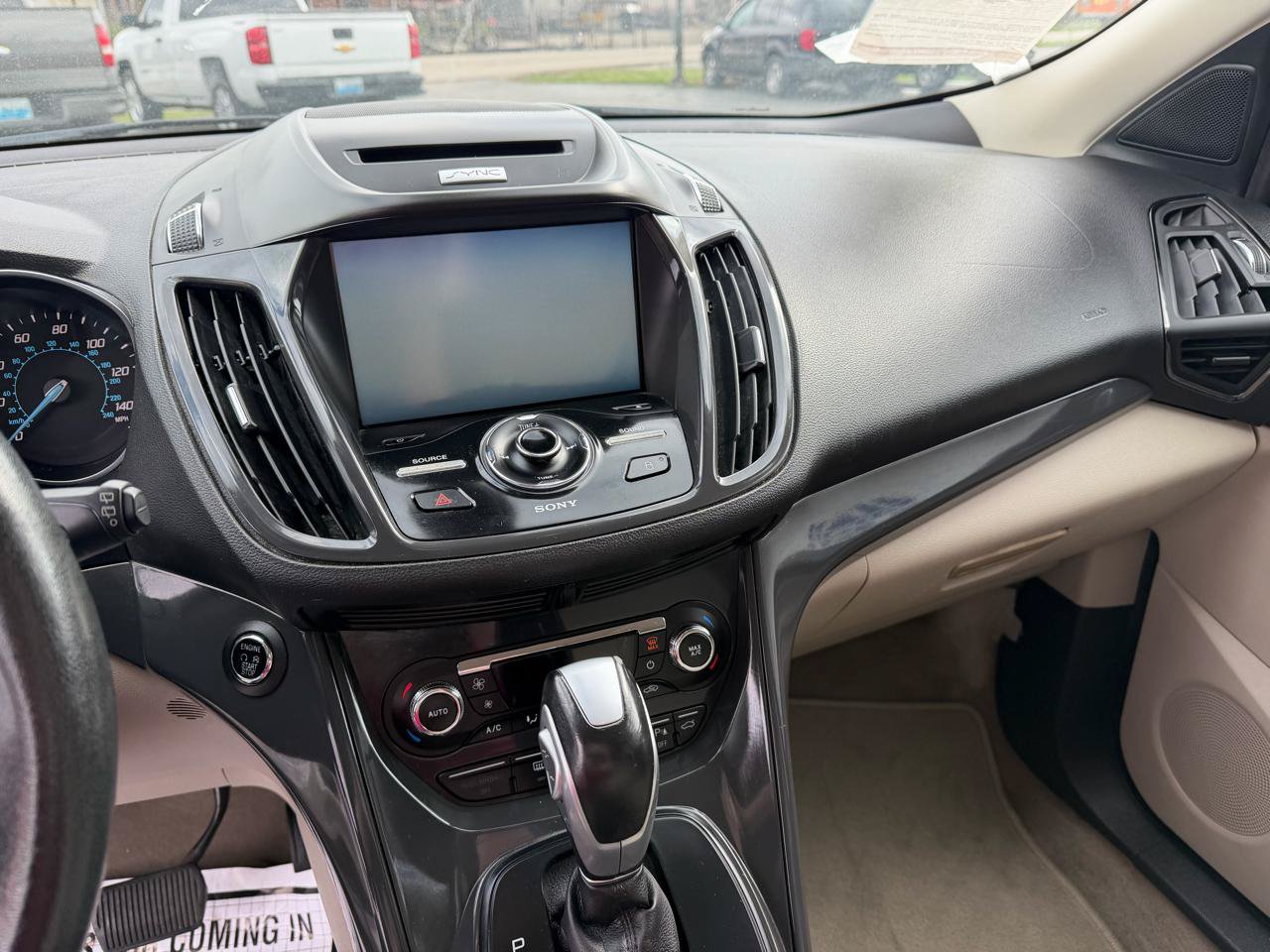 Used 2015 Ford Escape Titanium w/ Equipment Group 301A AWD/4WD image 9