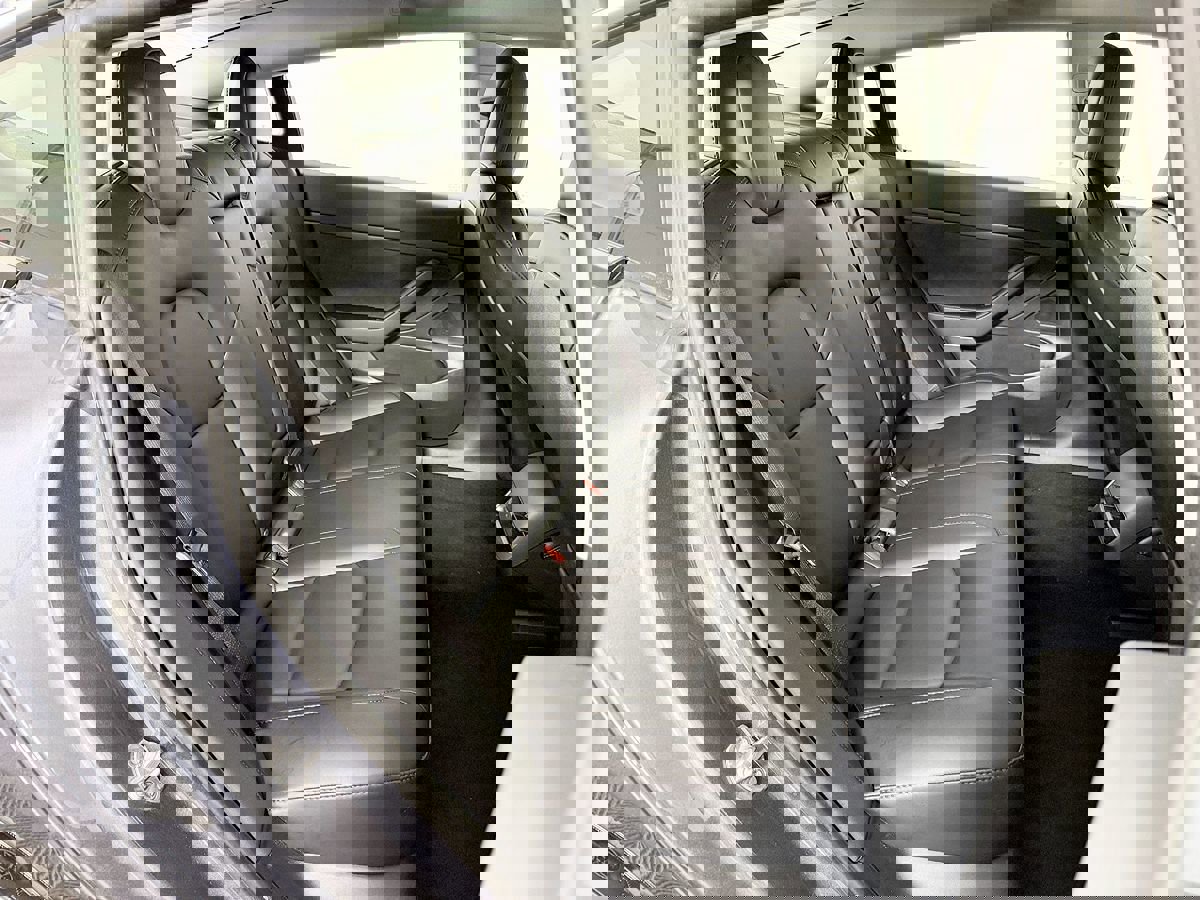 Used 2021 Tesla Model 3 Standard Range Plus image 40