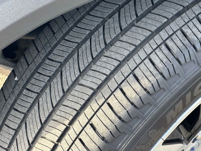 Used 2025 Ford Explorer ST-Line image 12