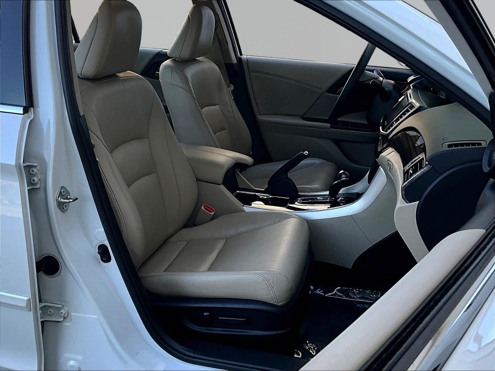 Used 2016 Honda Accord EX-L image 28