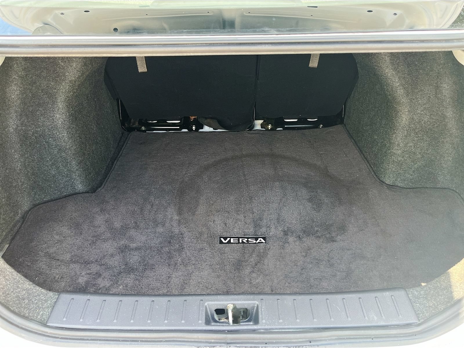 Used 2023 Nissan Versa SV w/ Trunk Package FWD image 23
