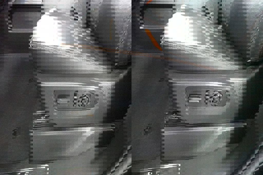 Used 2021 GMC Sierra 1500 AT4 image 11