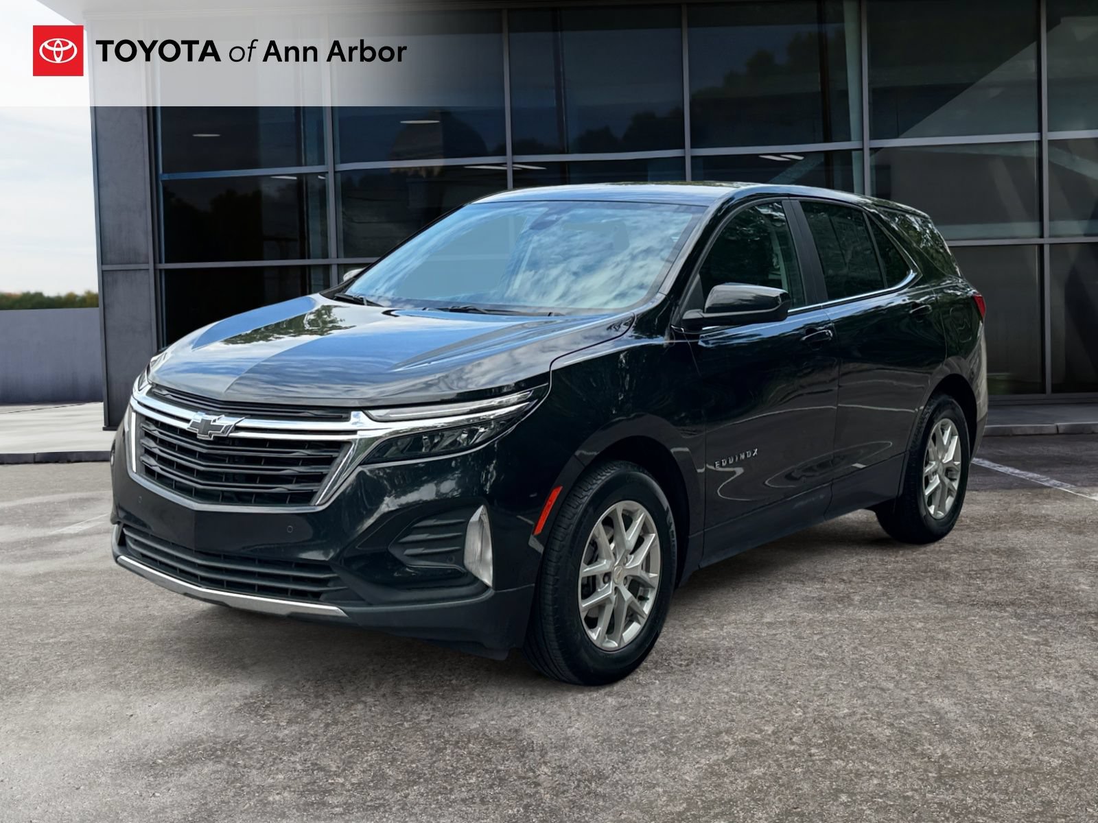Used 2024 Chevrolet Equinox LT w/ LPO, Floor Liner Package FWD image 8