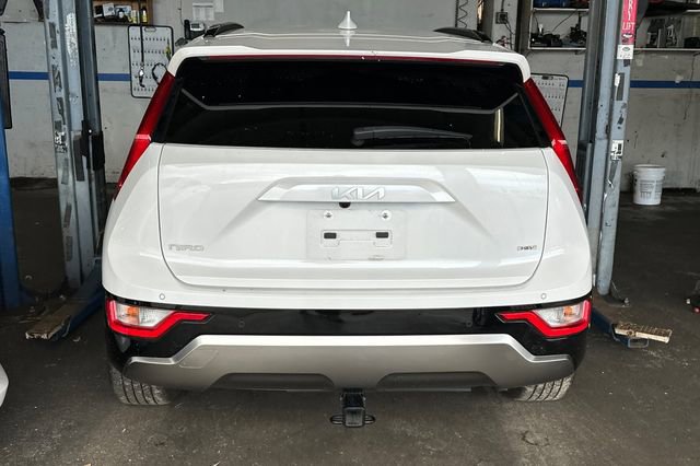 Used 2024 Kia Niro EX Touring FWD image 5