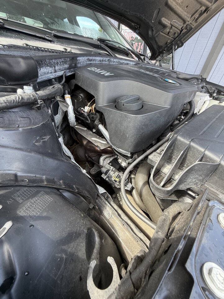 Used 2015 BMW 328i Sedan RWD image 12