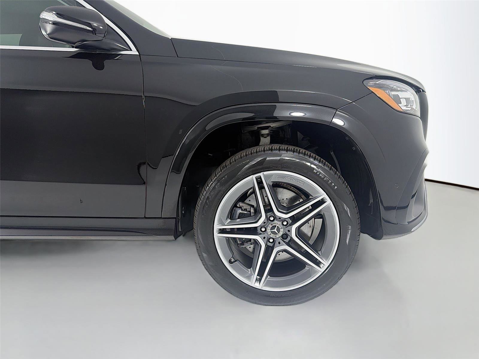 Used 2024 Mercedes-Benz GLS 450 4MATIC image 31