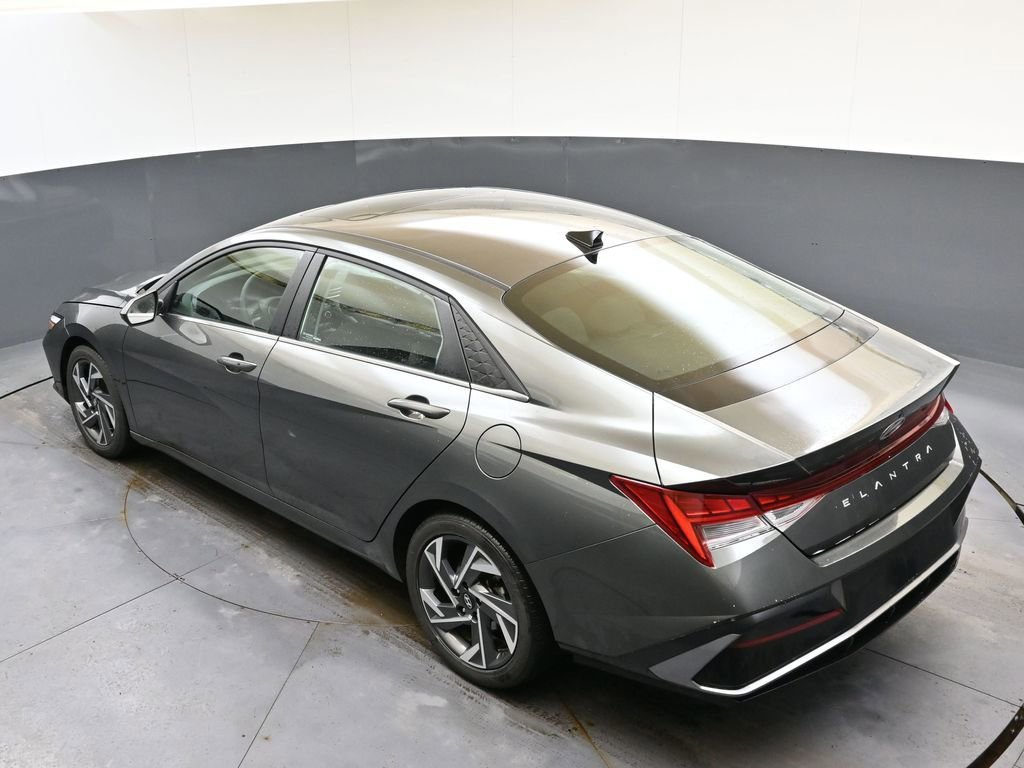 Certified 2024 Hyundai Elantra SEL w/ Convenience Package image 48