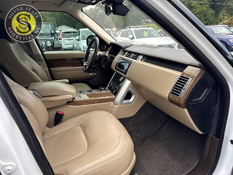 Used 2019 Land Rover Range Rover Long Wheelbase Supercharged AWD/4WD image 17