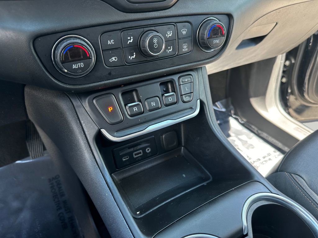 Used 2020 GMC Terrain SLT FWD image 18