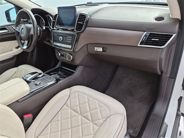 Used 2019 Mercedes-Benz GLS 550 4MATIC w/ Grand Edition Package image 20