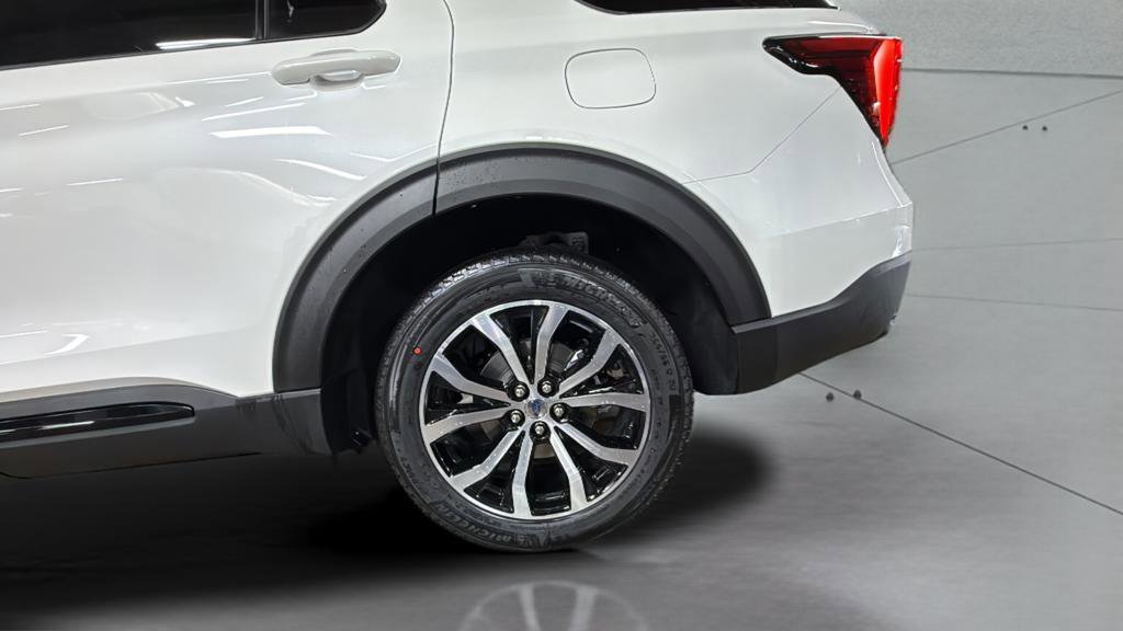 New 2026 Ford Explorer ST-Line image 30