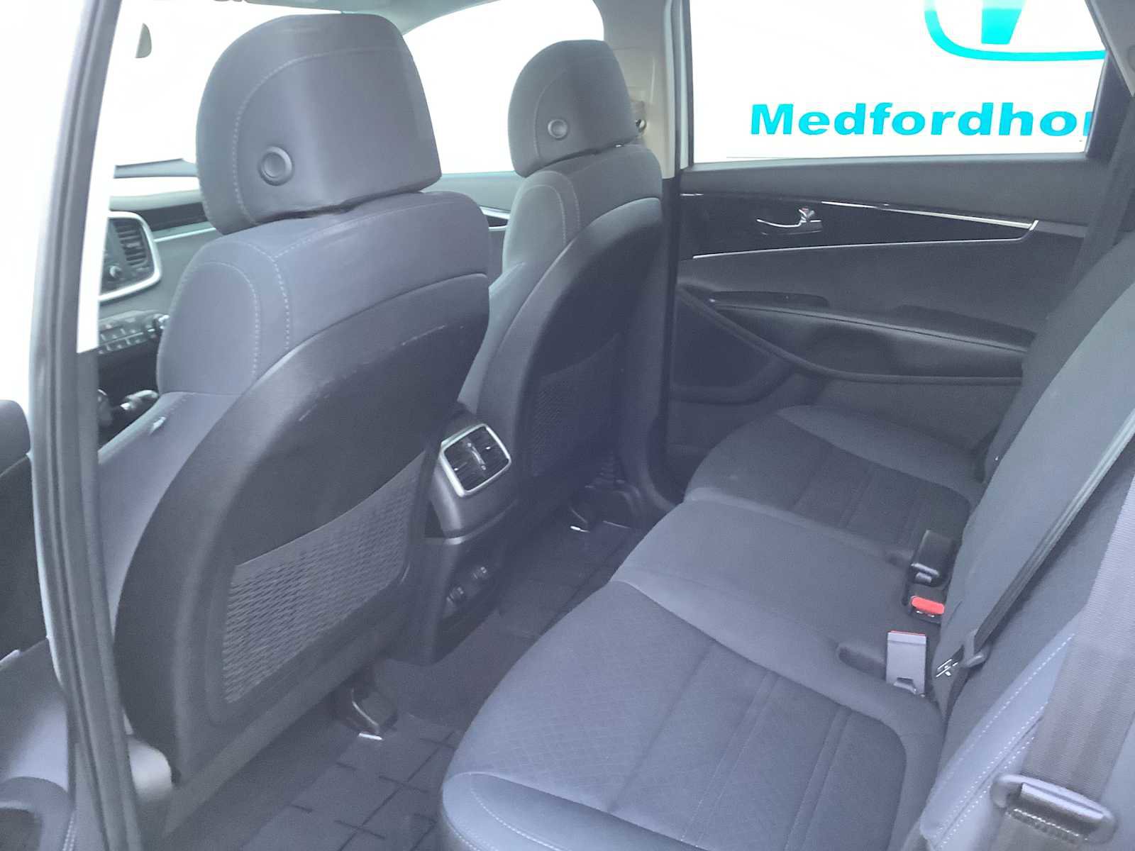 Used 2017 Kia Sorento AWD image 12