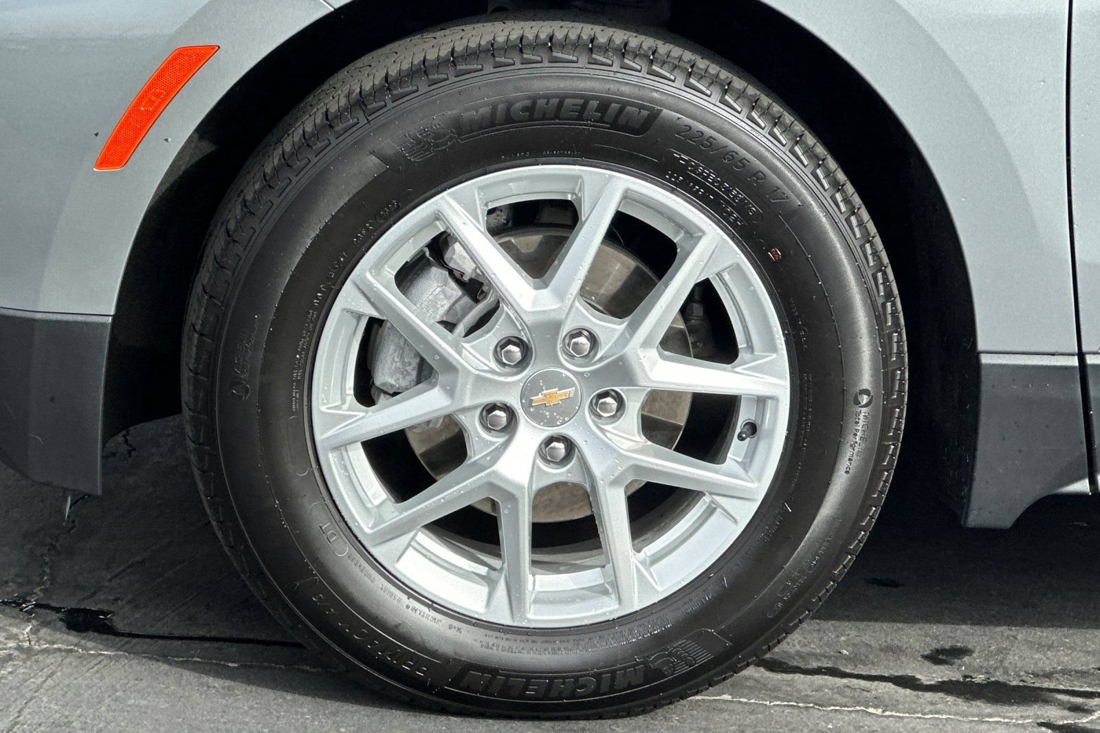 Used 2023 Chevrolet Equinox LS w/ LS Convenience Package FWD image 28