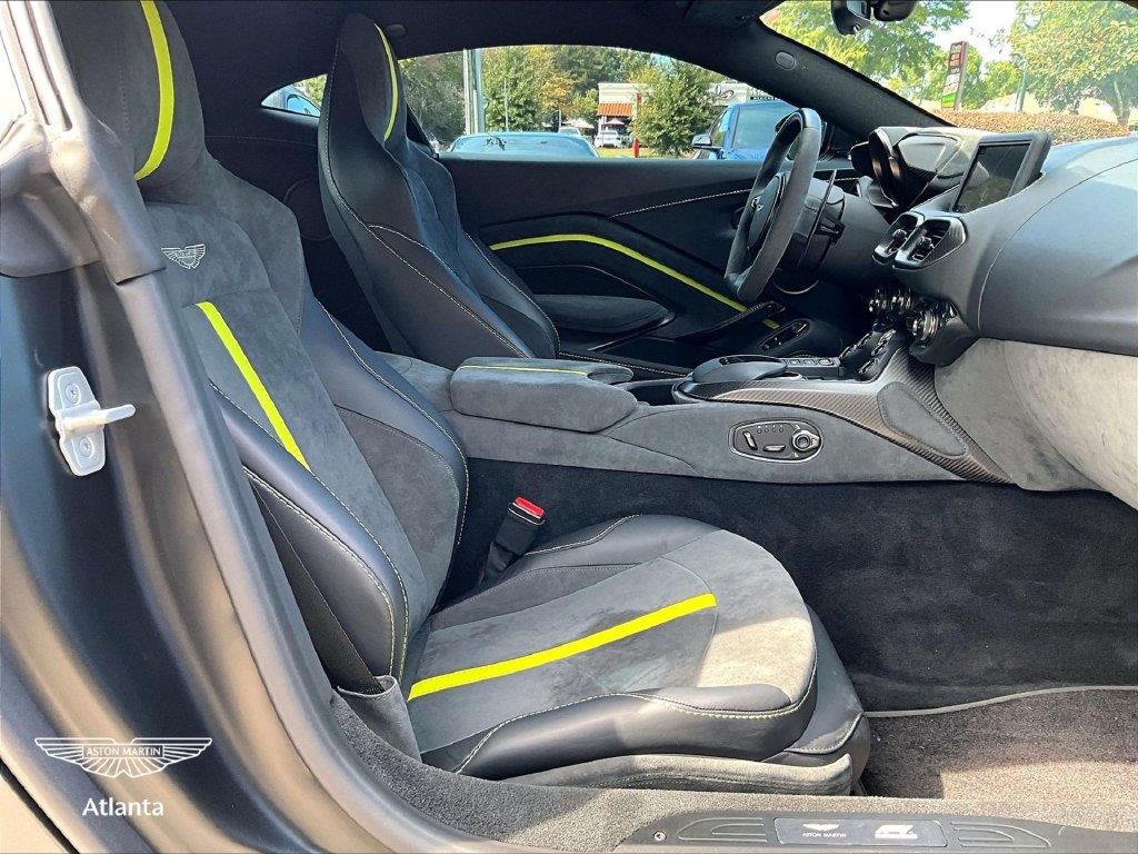 Used 2022 Aston Martin V8 Vantage Coupe RWD image 8