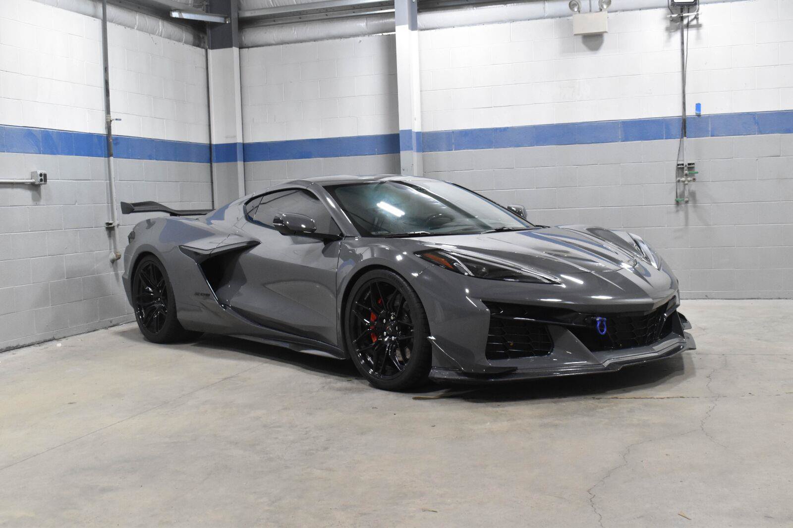 Used 2024 Chevrolet Corvette Z06 RWD image 18