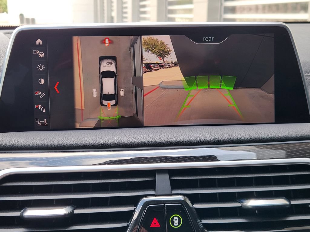 Used 2019 BMW 750i w/ M Sport Package RWD image 17