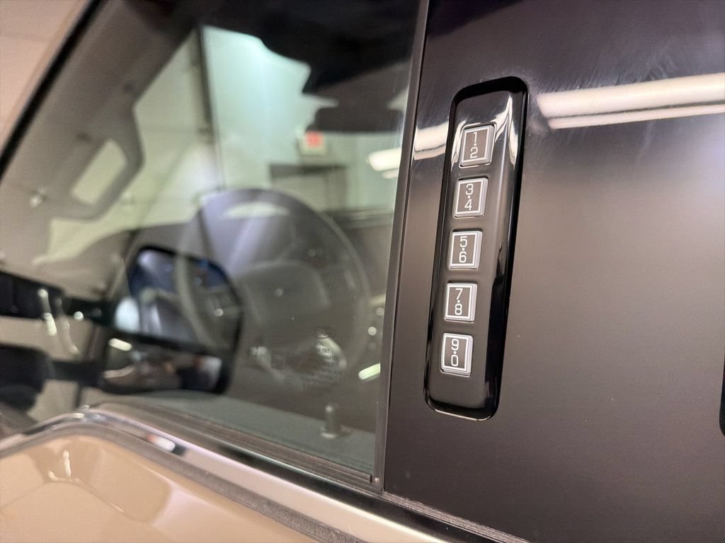 New 2026 Ford F250 Lariat w/ Lariat Premium Package AWD/4WD image 32