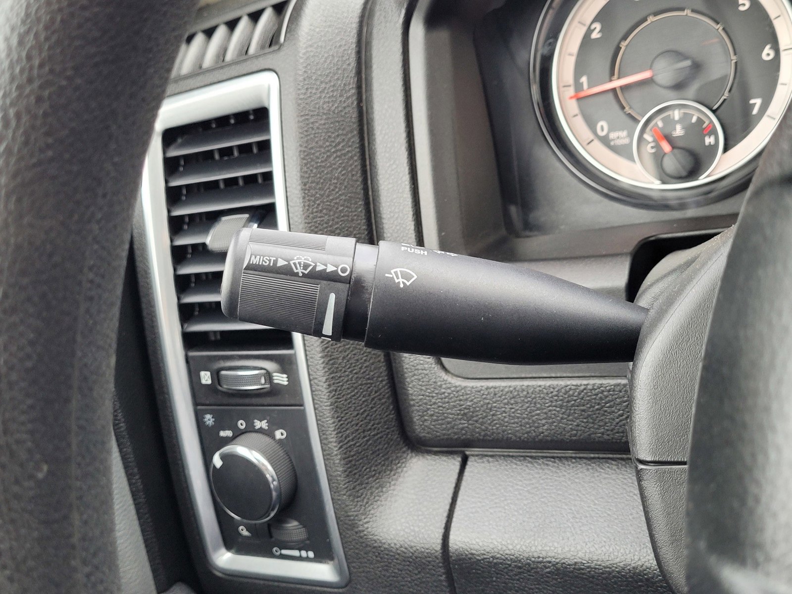 Used 2024 RAM 1500 Classic SLT image 22