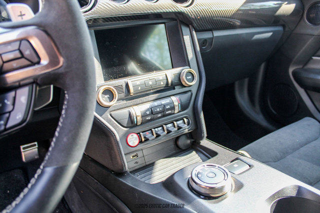 Used 2022 Ford Mustang Shelby GT500 w/ Carbon Fiber Track Pack image 25