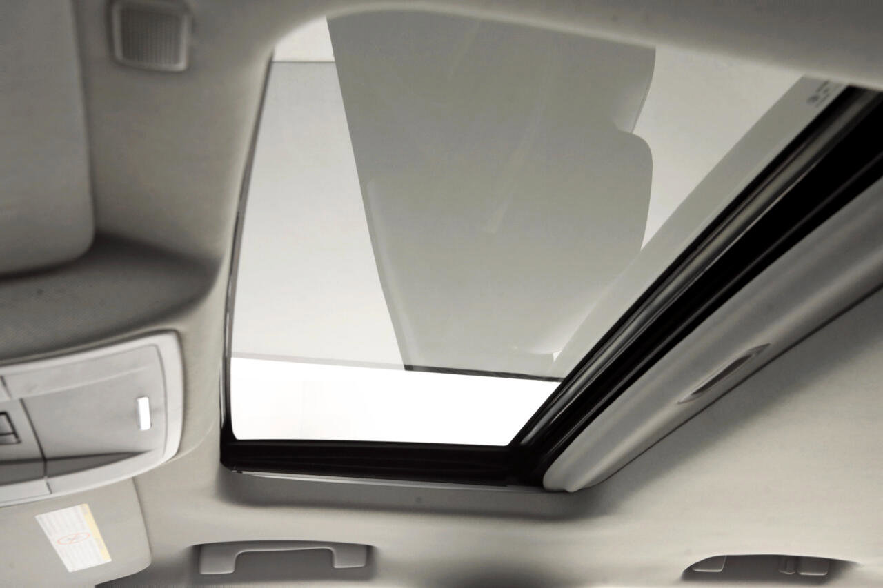 Used 2018 Chevrolet Silverado 2500 LTZ image 32