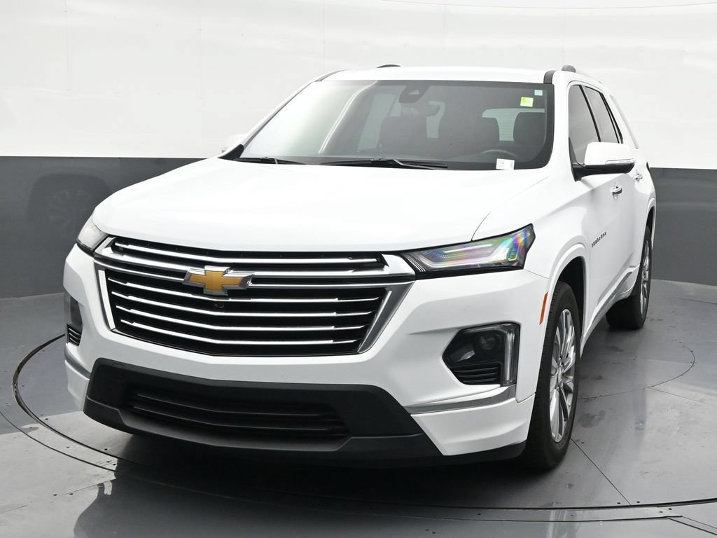 Used 2023 Chevrolet Traverse Premier FWD image 9
