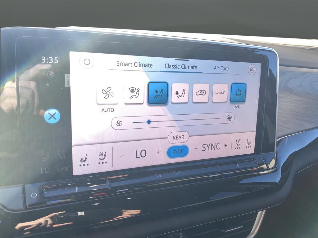 New 2026 Volkswagen Atlas SE image 24