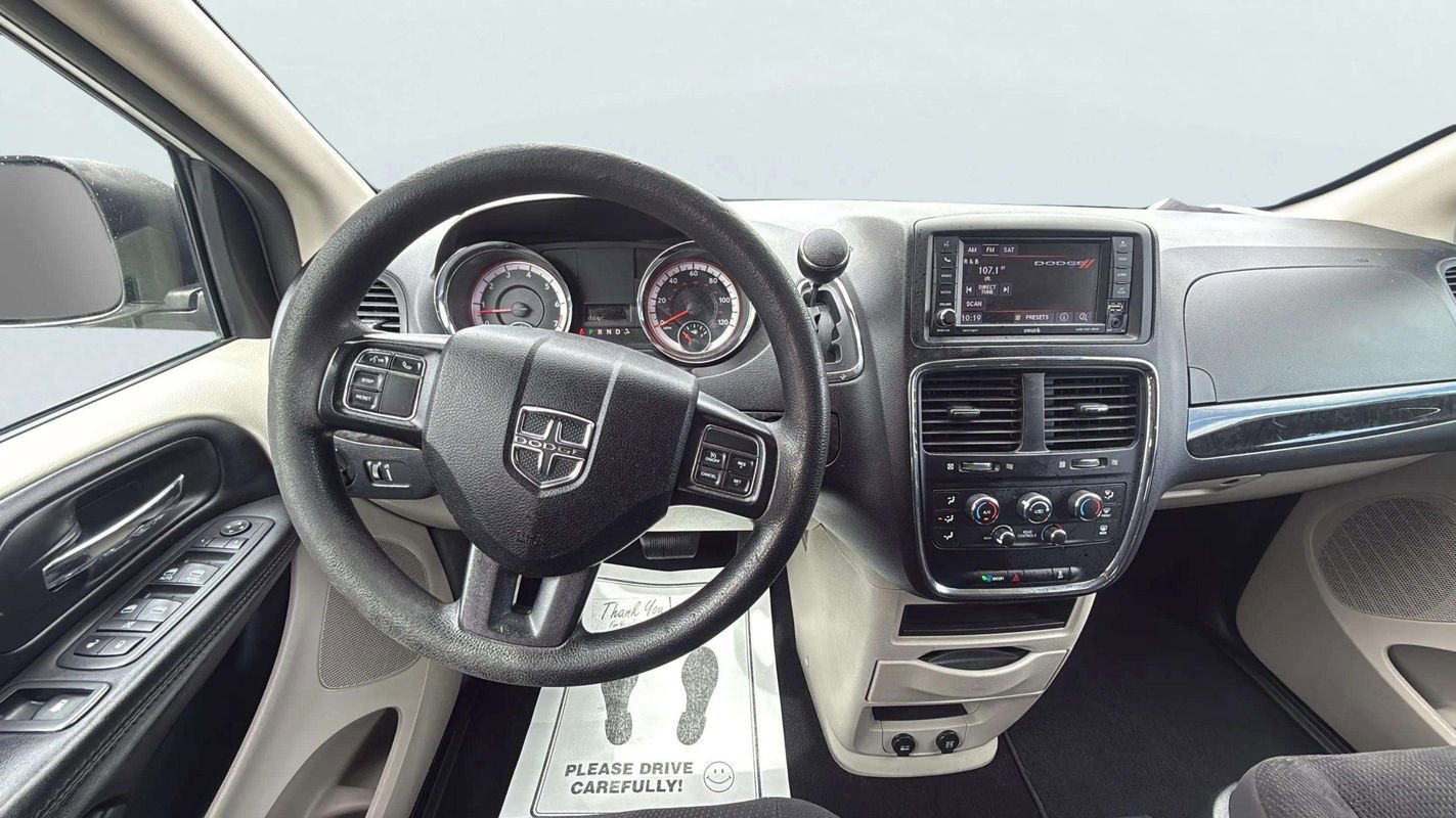 Used 2019 Dodge Grand Caravan SE w/ UConnect Hands-Free Group image 10