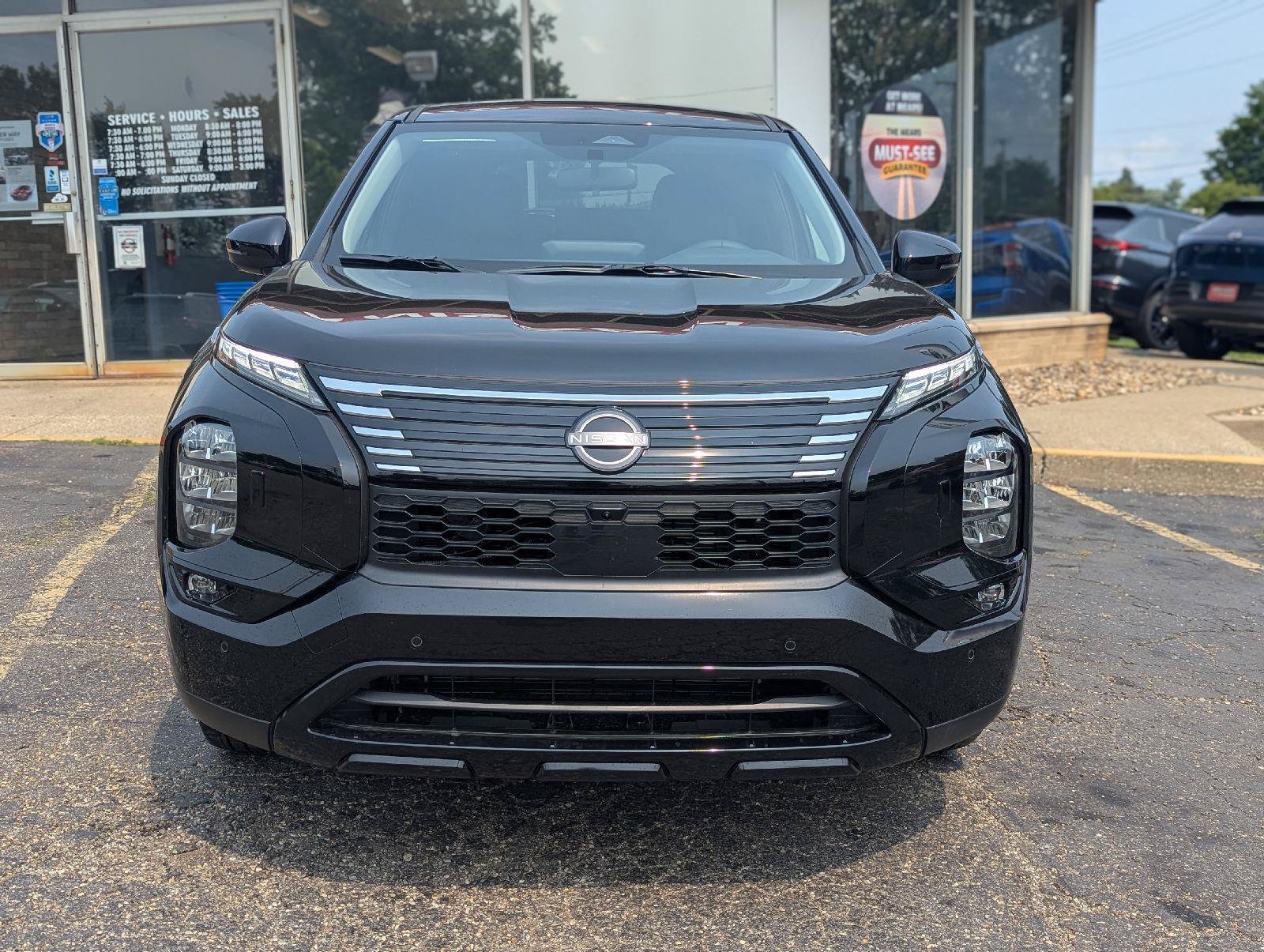 New 2026 Nissan Rogue SL AWD/4WD image 2