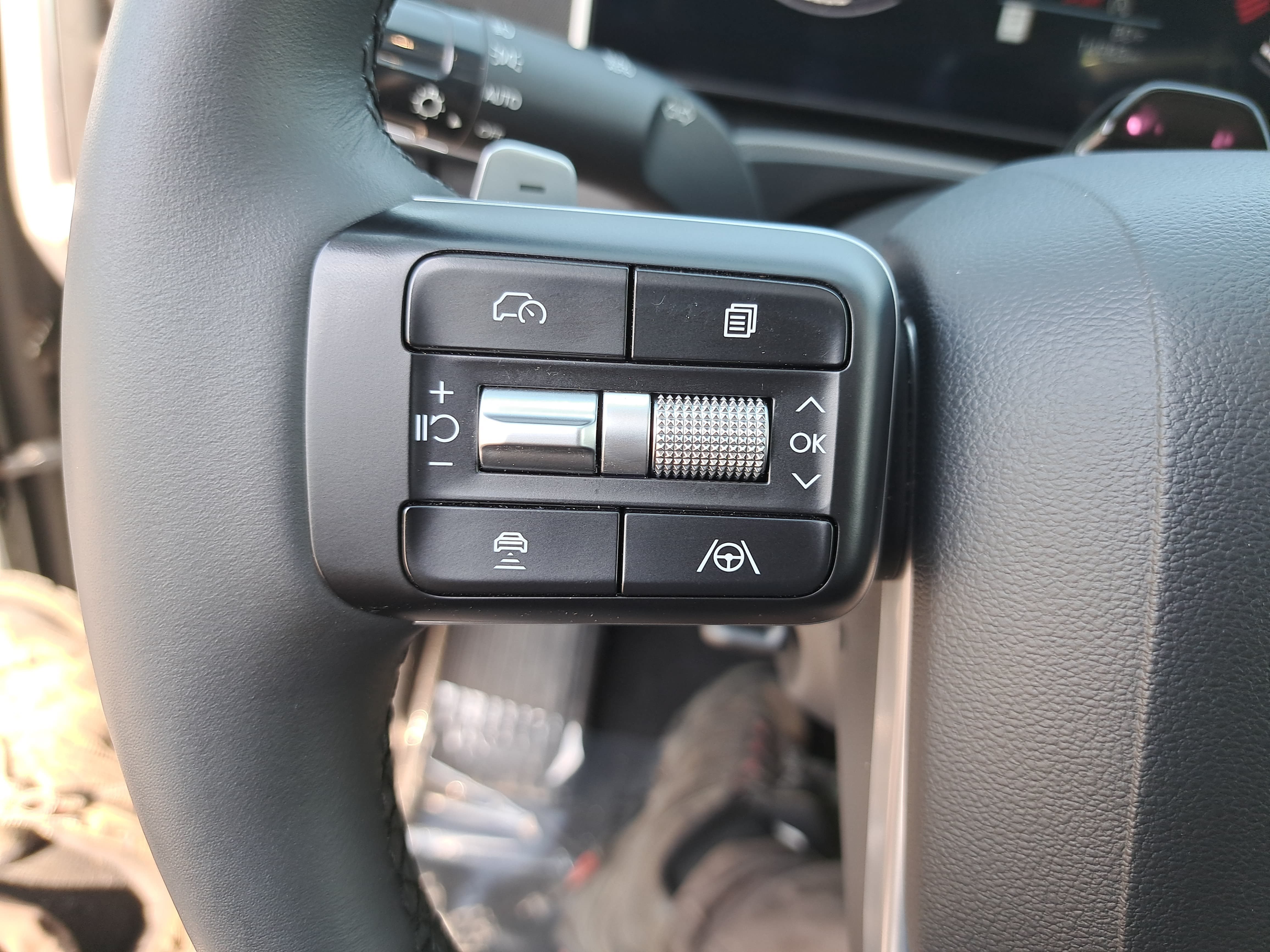 Used 2025 Hyundai Santa Fe XRT AWD/4WD image 17