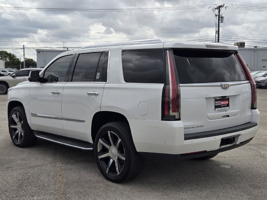 Used 2017 Cadillac Escalade Luxury AWD/4WD image 5