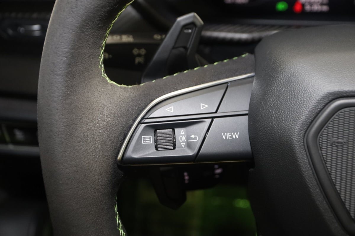 Used 2022 Lamborghini Urus AWD/4WD image 63