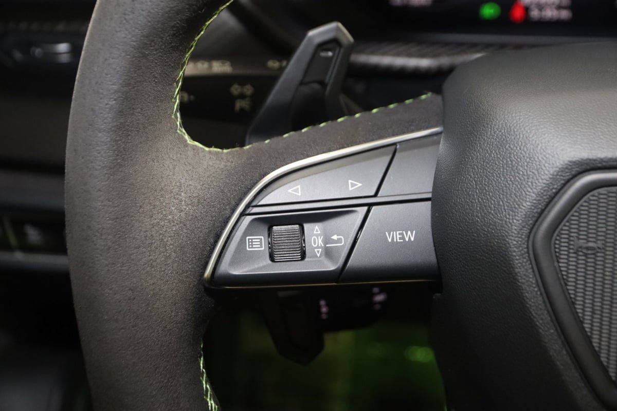 Used 2022 Lamborghini Urus AWD/4WD image 63