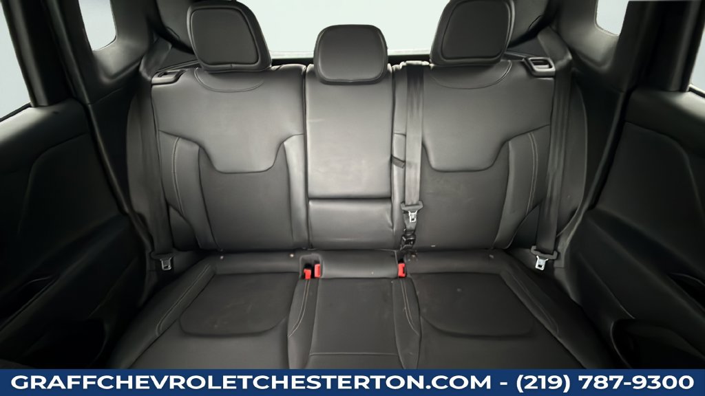 Used 2017 Jeep Renegade Trailhawk AWD/4WD image 29