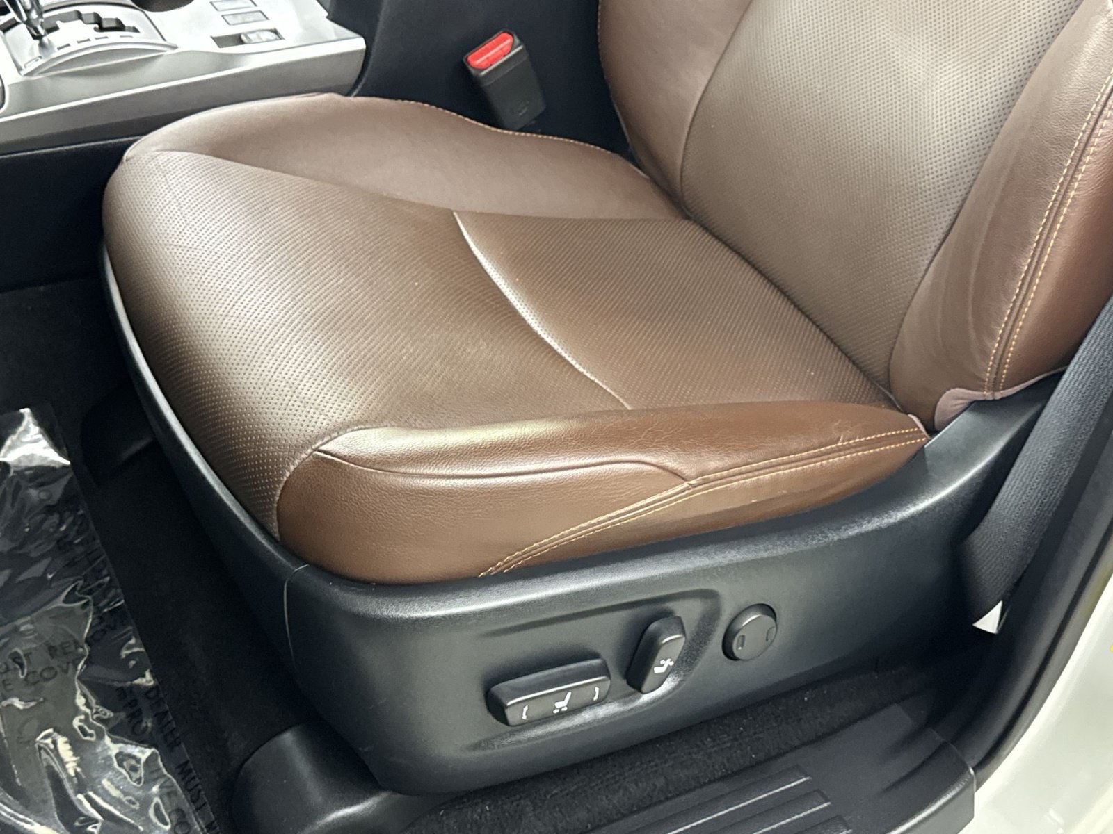 Used 2022 Toyota 4Runner Limited AWD/4WD image 26