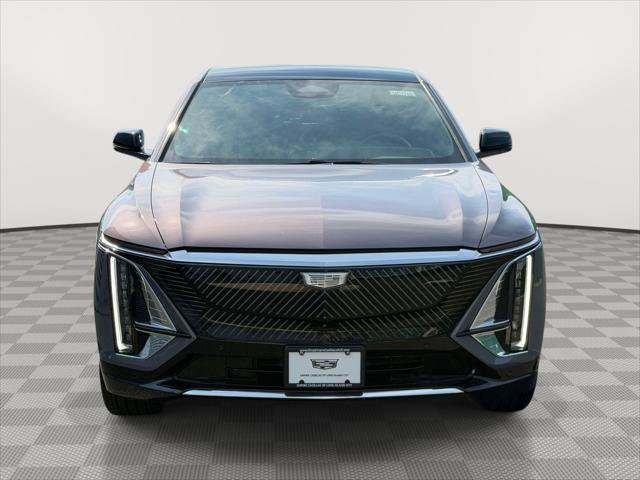 Used 2025 Cadillac Lyriq Luxury AWD/4WD image 2