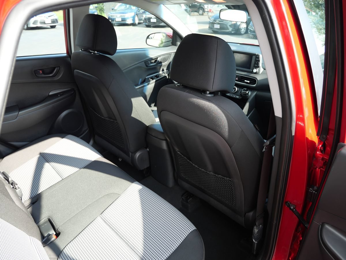 Used 2021 Hyundai Kona SE FWD image 28