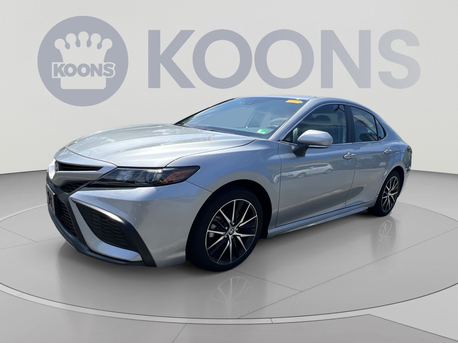 Used 2024 Toyota Camry SE