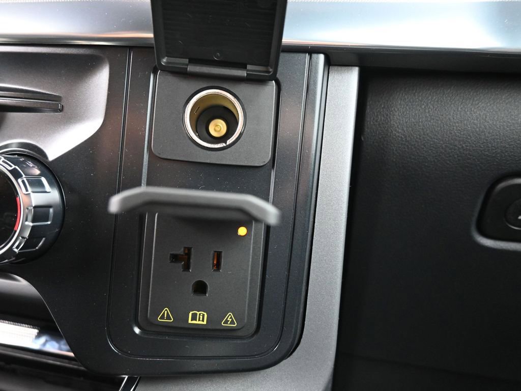New 2025 Ford F150 Lariat image 46