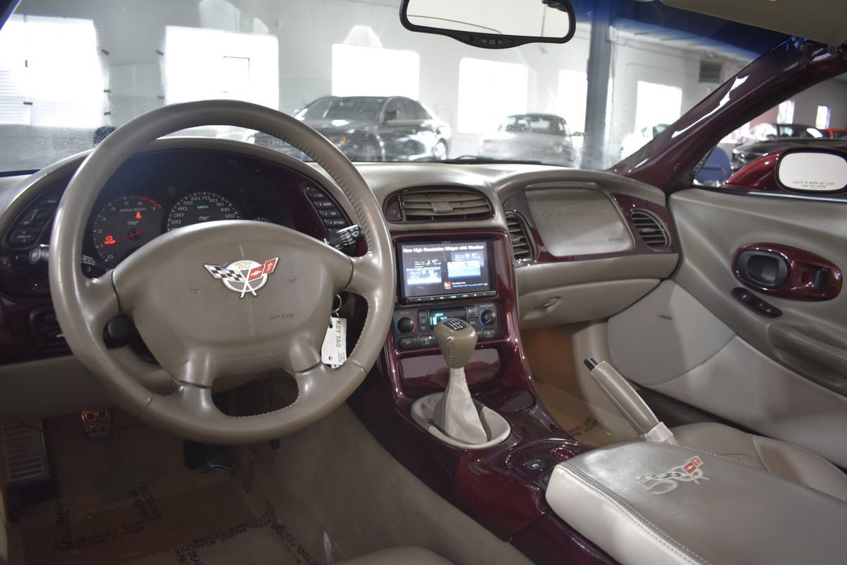 Used 2003 Chevrolet Corvette Convertible w/ Preferred Equipment Group1 image 11